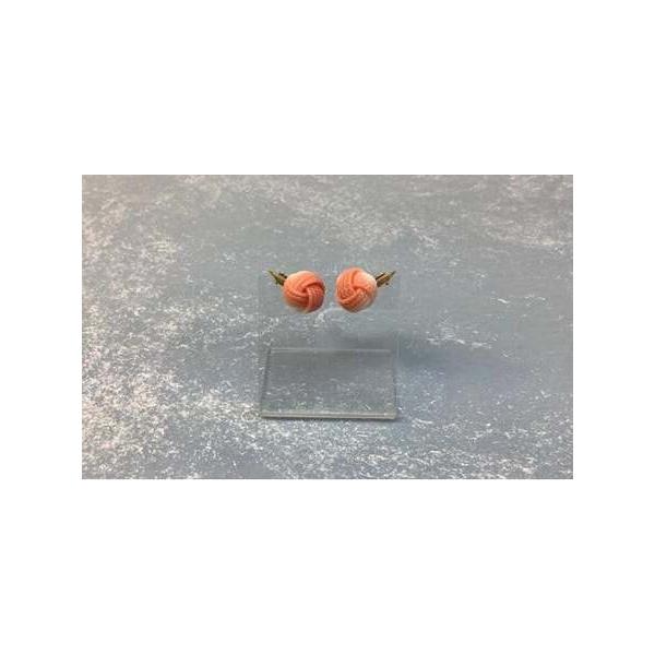 ■ 容量　仕様：モモスカッチ珊瑚　K18G　サイズ：H16.5mm W17mm D9mm　　18〜23℃で保存し、使用後はやわらかな素材で拭いてから収納してください■ 配送について　準備でき次第、順次発送いたします　タイプ：【常温】