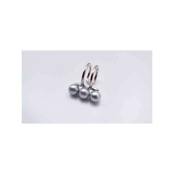 ■ 容量　イヤーカフ：片耳用　１個　サイズ：志摩市産アコヤ真珠5.5mm〜5.9mm　3個付　留　金：SV　片耳用　長　さ：真珠部分約1.7cm　真珠カラー：ブルー系■ 配送について　入金確認後2週間程度　　※のし対応をご希望の方は、のし紙...