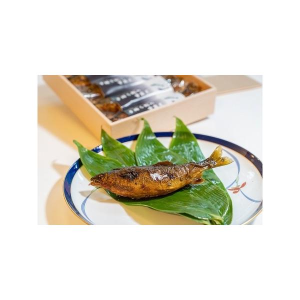 ■ 容量　子持ち鮎の甘露煮（Ｌサイズ）５匹セット　■ 配送について　順次配送させていただきます。　　熨斗をご希望の方は備考欄に【表書き】【氏名】をご記入ください。　記入のない場合は無地熨斗で対応させていただきます。　タイプ：【冷蔵】【のし】