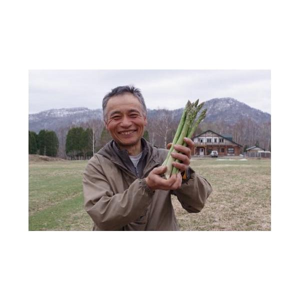 容量M〜2Lサイズ混合　1kg（約40本程度）消費期限到着後はお早めにお召し上がりください。発送期日令和8年7月上旬〜8月中旬頃に発送。なお、発送は気候の状況により前後する可能性がございます。配送冷蔵 別送申込期日令和8年8月頃まで事業者夕...