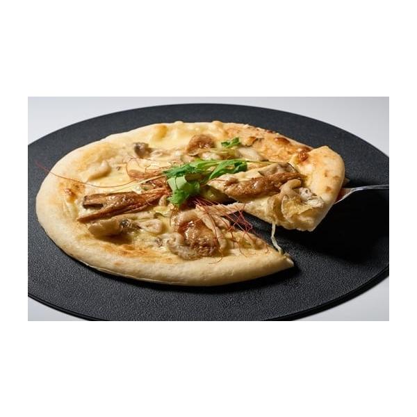 容量【内容量】250g×3袋【原材料】ピザ生地（国内製造）、つゆ、ナチュラルチーズ、穴子、エリンギ、しめじ、葱、生クリーム、米みそ、マヨネーズ、タレ（穴子抽出液、砂糖、醤油、その他）、花椒／調味料（アミノ酸等）、ビタミンB?、セルロース、香...