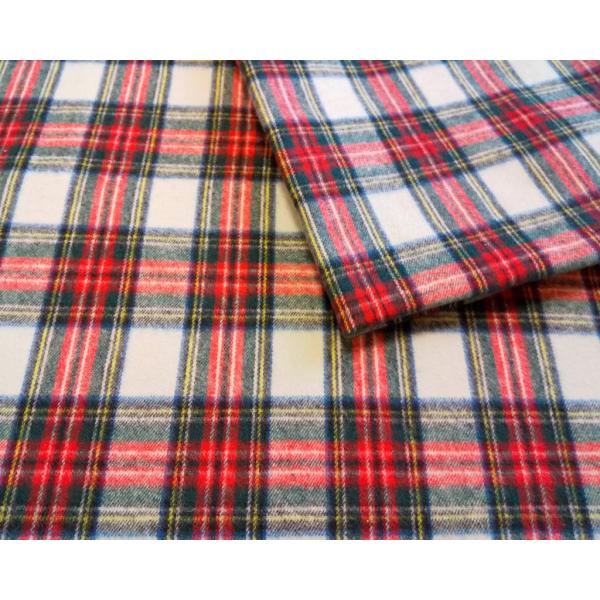 生地幅：108cm混率：綿100％30番双糸を使用した、定番タータンチェックに毛足の長いシャギー起毛加工でウォーム感をプラスしたWinter Cotton素材。新潟県の見附・栃尾産地で織られた品質の良い布帛です。片面起毛。◆価格改定（値上げ...