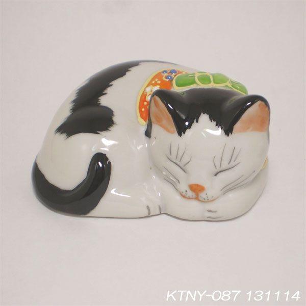 九谷焼 開運縁起 眠り猫 ２ ５号白黒ねこ盛 小型の色鮮やかな九谷焼の平和の象徴 眠り猫 Ktny 087 風水天珠堂 通販 Yahoo ショッピング