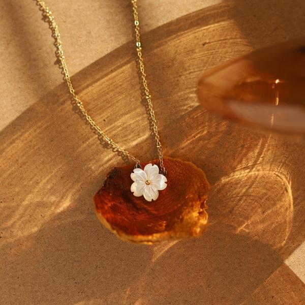 ネックレス ペンダント 天然貝 本貝 アズキチェーン 真珠貝のネックレス 手作り工芸品 蝶 プレゼント レディース 手首飾り 白蝶貝殻 入学式 卒業式 41-50cm