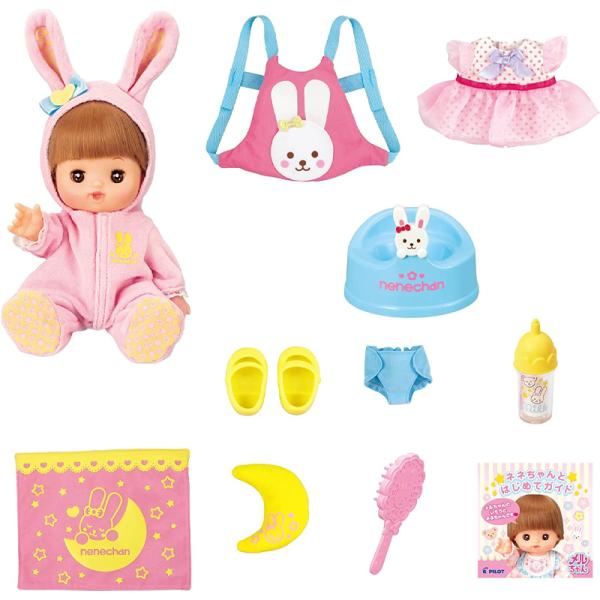 はじめてのお人形遊びにぴったりのメルちゃんのいもうと「ネネちゃん」の入門セット。「おねんね」「ミルク」「おんぶだっこ」など基本のおせわ遊びがいろいろ楽しめます。おふろに入れると、髪の毛がブロンド色に変化します。寝かせると目が閉じます。★セッ...