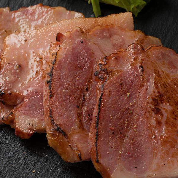 （原材料）豚肉(国産）、卵たん白、食塩、乳たん白、大豆たん白、粉末油脂、カツオ風味だし／ソルビトール、カゼインNa,pH調整剤リン酸（Na)、調味料（アミノ酸等）、グリシン、酸化防止剤（ビタミンC)、増粘多糖類、くん液着色料（カルミン酸、ラ...