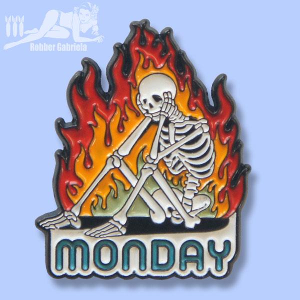 ピンバッジ ピンズ ラペルピン【MONDAY/炎に包まれたガイコツ