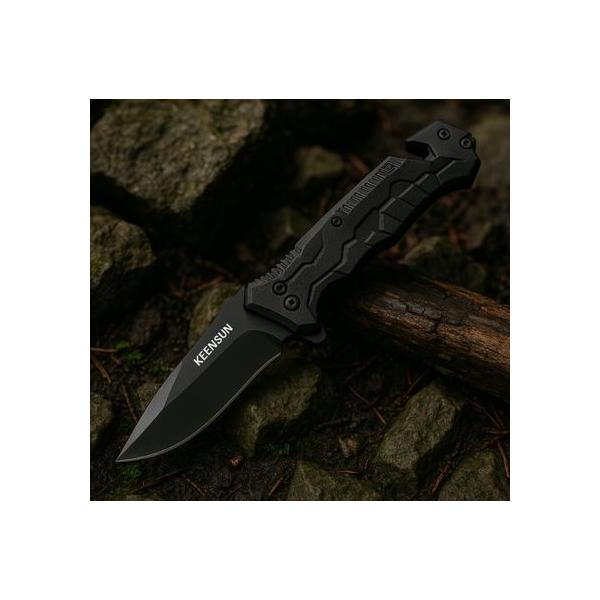 軽量・コンパクトで持ち運びも楽々ポケットやバックパックに収まりやすいサイズ感で、女性やお子様のいるご家庭でも安心です。仕様・サイズ刃渡り：8.2〜9cm持ち手：約11.6〜12.5cm厚み：約1.2〜1.3cm幅：約4cm素材：3Cr13ス...