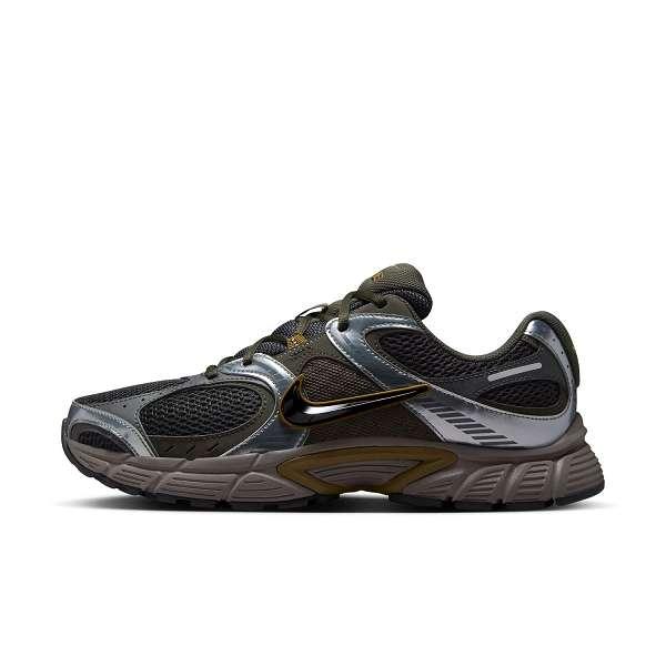 ◆◆【特価】 ＜ナイキ＞ NIKE V5 RNR HJ5228 (300) スニーカー NIKE（ナイキ） ◇◇【特価】 ＜ナイキ＞ NIKE V5 RNR HJ5228 (300