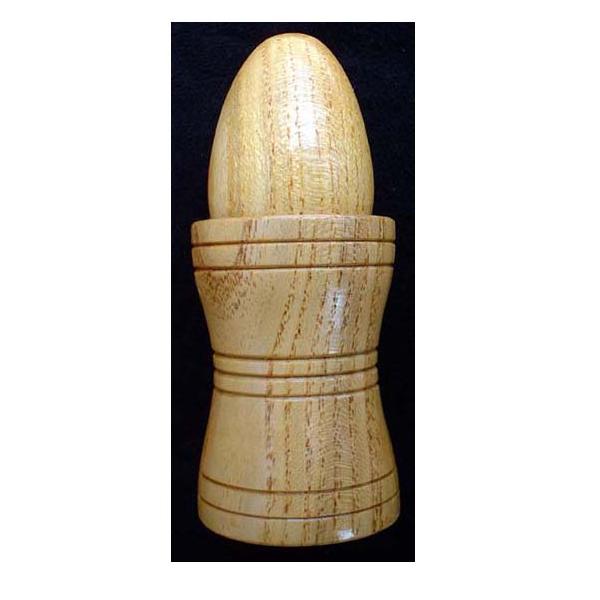 エッグ部とスタンド部の両方がシェイカーになっています。遊ばないときはテーブルウェアとして、またエッグスタンドとしても使用できます。<BR><BR>■対象年齢:1歳〜<BR><BR>CREDU（...