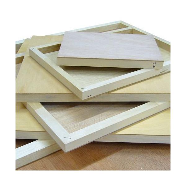 桟とベニヤ板を組み合わせた木製パネル。絵画制作、展示用にお使いいただけます。実店舗での販売実績が光るプロ仕様のパネルです。世界的な木材の枯渇により、質の高い木材の入手が困難になっております。パネルの見た目が劣ったり、若干の反りが生じる場合が...