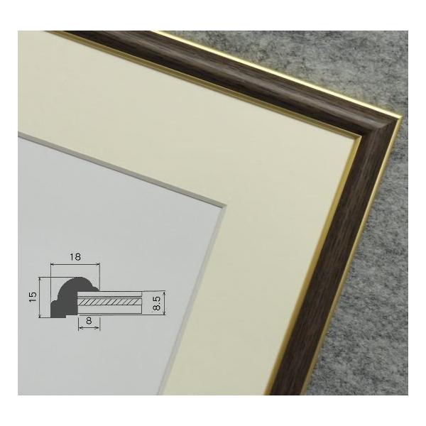 内寸法：458×550mmマット幅タテヨコ各75mm額縁外寸：479×571mm材質：軽量アルミフレーム表面保護：アクリル仕様付属品：吊り紐・吊金具(額側の縦横)・箱※壁側の金具は別売りになります。ご希望によりマットの色・窓寸を変えることも...