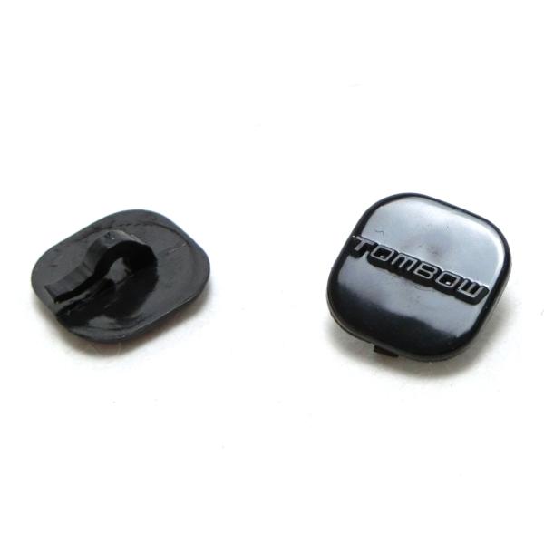 トンボ学生服詰襟学生服のボタンを留める裏ボタン１個からバラ売り（セットではありません）TOMBOWのロゴ入りプラスチック製の裏ボタンです。前ボタンの足をボタン穴に差し、裏側に出た部分をこの裏ボタンで留めて下さい。【在庫について】常時在庫を心...