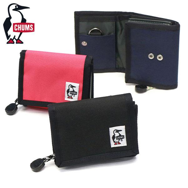 身軽に動きたい旅行・アウトドアに◎お財布、定期入れ、キーケースなど必需品をまとめて持ち運べる二つ折り財布。耐久性、機能性に優れているため、レジャーやアウトドアの専用財布としてもおすすめです。素材に残反(生地)を原料にしたリサイクルポリエステ...