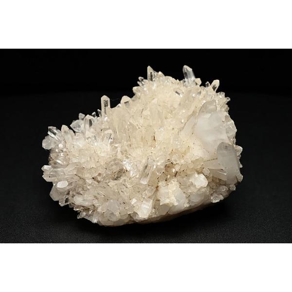 203gマカルークォーツクラスターの魅力と選び方