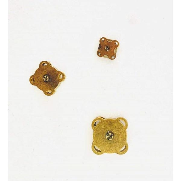 ■14ｍｍ：3個入り■10ｍｍ、18ｍｍ：2個入り※サイズによって入数が異なります。必ずご確認をお願いいたします。---------■アンティークゴールド■縫い付けタイプ---------※ご注意※・多少の小キズや擦れ、シミ、色ムラ等ある場...