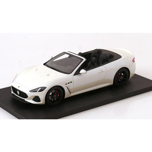 マセラティ模型 TSM 1/18 Maserati Grancabrio MC Bianco birdgage マセラティ グラン