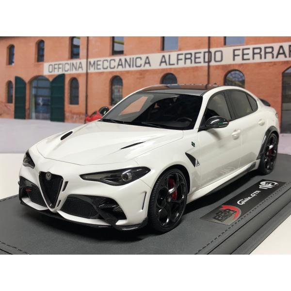 B.B.R BBR 1/18 Alfa Romeo Giulia GTA Bianco Trofeo red brakes