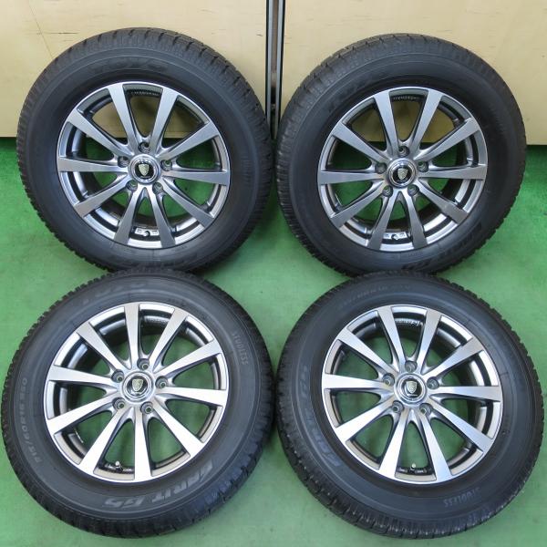 バリ溝！キレイ！9.5分以上☆スタッドレス 215/60R16 トーヨー 