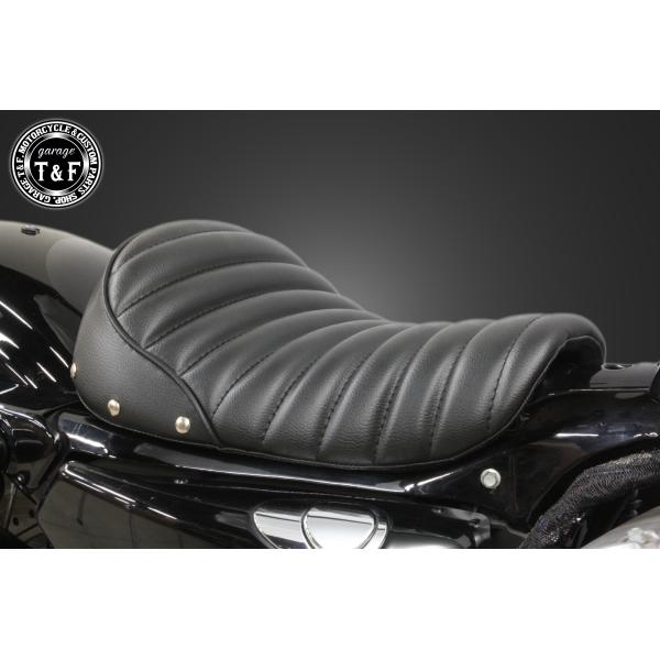 スポーツスター専用　スタッド付きシングルシートタイプA(タックロール)
