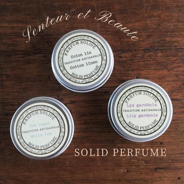 ノンアルコールでお肌の保護・保湿とともに香りが楽しめるクリームタイプの香水です。通常の香水より、奥深くやわらかな香りが持続します。手首やうなじ、耳の後ろなど体温の高いところに塗ってお使いください。コットンリネン洗いたてのリネンのような爽やか...