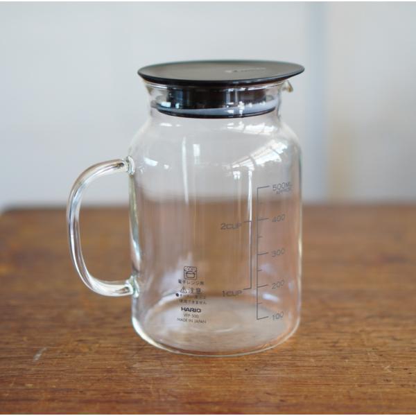 蓋付きの電子レンジOKの耐熱ガラスポット。お好みの果物とお好みの甘さで自家製のビネガードリンクを作ることができます。レシピ付きで、ビネガーで漬け込んで作るヘルシードリンクやピクルスなどを気軽に楽しめます。しっかり閉まるパッキン付きのフタ、ガ...