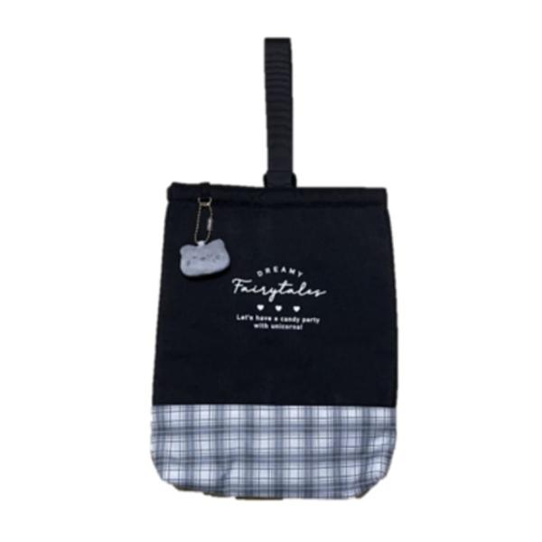 シンプルでかわいいシューズバッグです。開け閉めは持ち手を輪っかに通すだけで簡単♪机やフックに引っ掛けておくのにも便利です☆内側に抗菌・防臭加工の生地を使用しているので衛生的！学校や習い事などの上履き入れとしてはもちろん、小物入れとしても活躍...