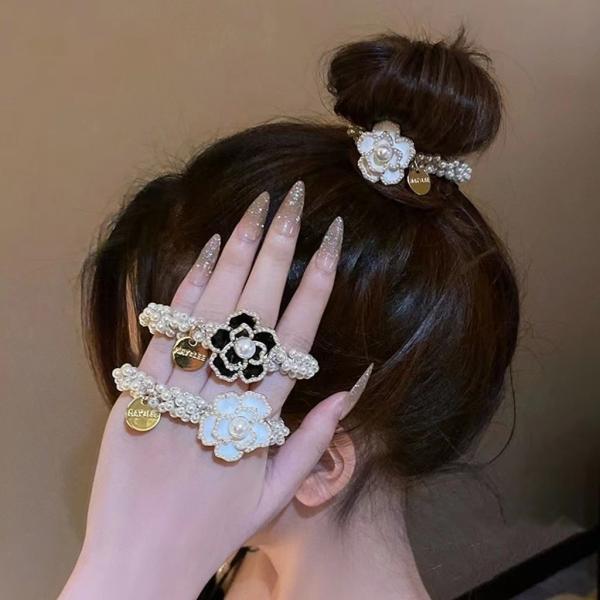 ヘアゴム フラワー チャーム 花 パール 粒々 ヘアアクセ おしゃれ 髪ゴム 簡単 まとめ髪 ハレの日