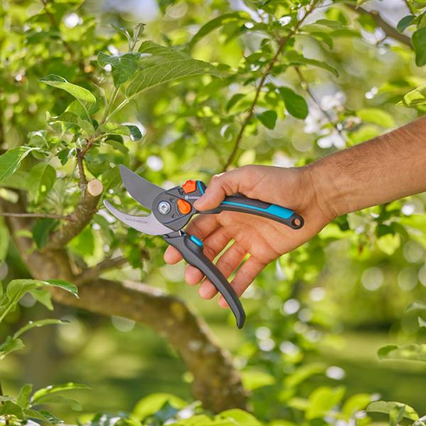 タカショー GARDENA ドイツ製 鋏 ハサミ 枝 ガルデナ / 剪定ばさみ バイパス型 PremiumCut Pro Flex 切断径24mm /小型
