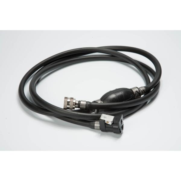 ●トーハツ船外機4ストローク用プライマバルブアッセンブリーです。●メーカー純正品です。●4〜50馬力(MFS4〜MFS50)まで対応するエンジン側コネクターが付いています。●長さ：約2,5m●内径：約7mm＊握るポンプが硬くなってきたら交換...