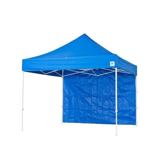 薄い生地を使用しコストを抑えた横幕。ブルーシートのような手軽で扱いやすい質感です。