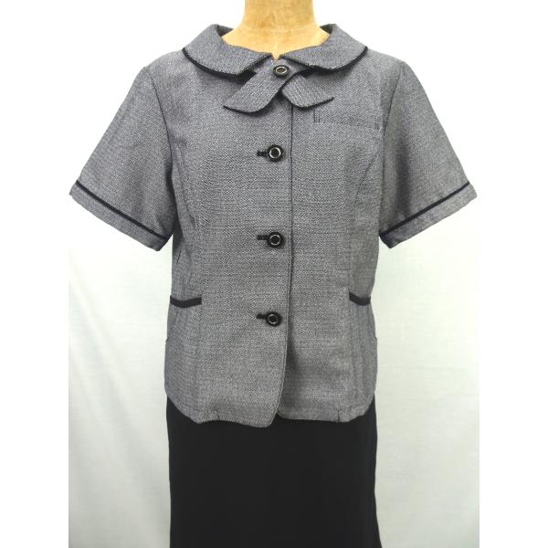 ●メーカー：FOLK●品番：FB71288-5●商品名：事務服オーバーブラウス【中古】●カラー：グレー●サイズ：・5号(着丈:49 胸囲:82 肩幅:36 袖丈:18.5)・7号(着丈:50 胸囲:86 肩幅:37 袖丈:19)●素材：・ポ...