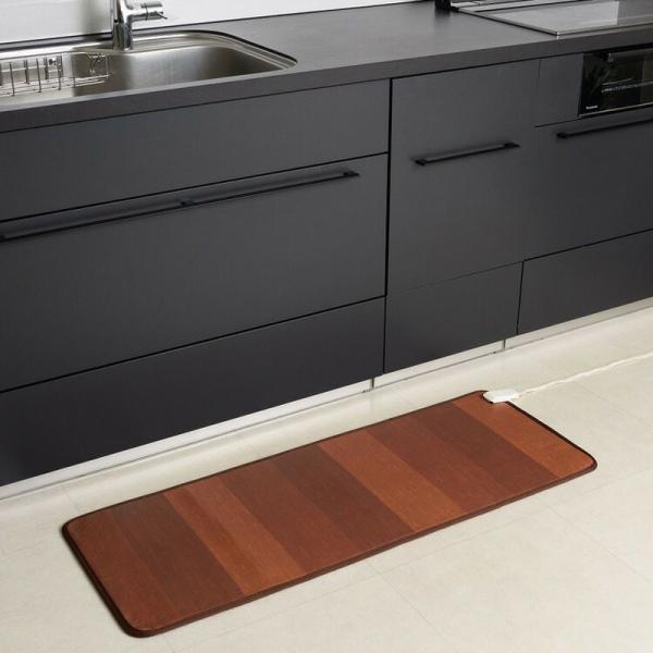 【商品の特徴】表面はポリウレタン製なので、水がこぼれてもサッと拭き取り出来ます。裏面すべり止め加工付き。【商品の仕様】カラー：ブラウン ボーダーB商品サイズ：約幅 120×奥行 45×高さ 1 cm材質表皮：ポリウレタン裏面ポリエステル(す...