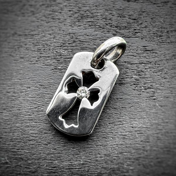 CHROME HEARTS（クロムハーツ） カットアウトクロス ドッグタグ