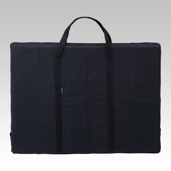 手織り機「咲きおり」の専用バッグができました。持ち運びも楽々です。大きく開いて出し入れしやすいロングファスナーを採用。閉めれば埃が入りにくく、収納性に優れています。内容物：本体800×610mm　テンションバー用小袋付材質：表生地：ポリエス...