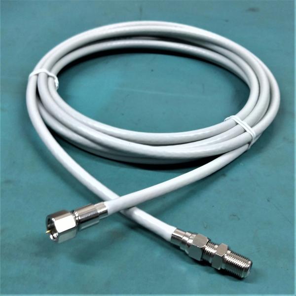 4K8K対応！色を選べる！延長もできる！アンテナケーブル 3m F型ピン付ねじ込み x F型ねじ込み接栓付 中継接栓付属 S4C-FB 1本 S4C-FB s4cfb s4c-fb 4MF-3○J