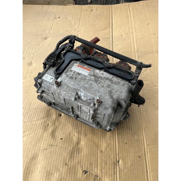 トヨタ 30 プリウス ハイブリッド (ZVW30) 純正 インバーター