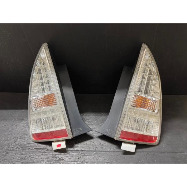 トヨタ 30 プリウス 前期 (ZVW30) 純正 左右 セット テールランプ LED