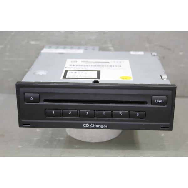 アウディ A4 アバント 右H (8KCDNF) パナソニック オーディオデッキ CDプレーヤー CDチェンジャー 6連 8X0 035 110 A Audi 