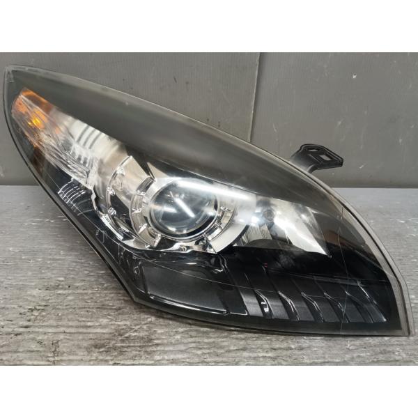 ルノー メガーヌ エステート GTライン (KZM4R) 純正 右 HID ヘッドライト 260105702R 破損無 動作保証 バラスト ヘッドランプ p06