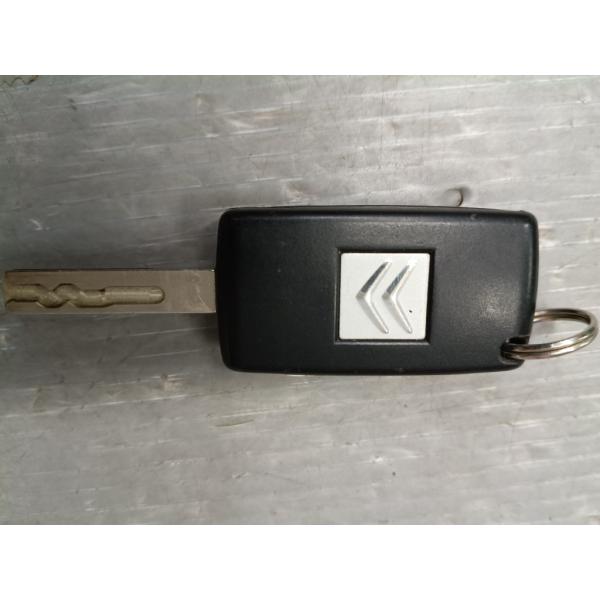 シトロエン C4 ピカソ Citroen PICASSO フランス車(ABA-B585F04P) スマートキー キー キーレス 鍵 カギ 3ボタン p06320