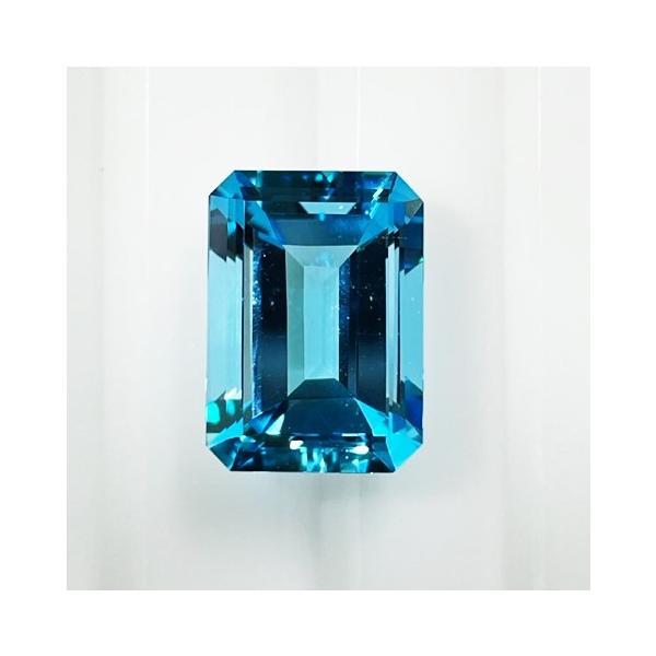 ブルートパーズ ステップカット 9.04ct ルース