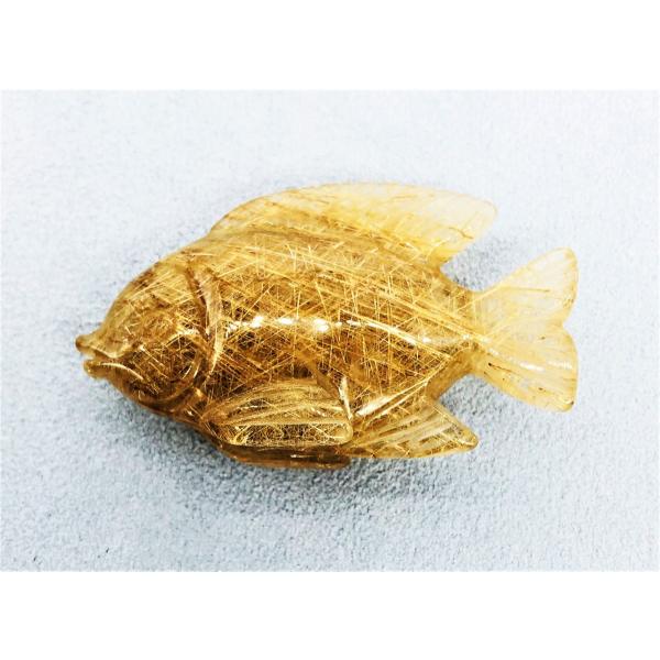 ルチルクォーツ 魚カービング 121.47ct ルース ディスプレイ用ケース