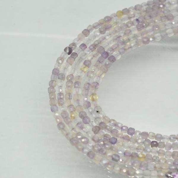 ラベンダーアメジスト　一連ビーズ　スクエアカット　3mm×3mm×3mm