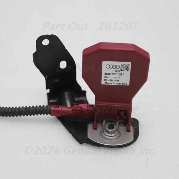 [A-45] アウディ S5 F5 車載電話用アンテナ 4M0035507 A3 A4 S4 Q3 Q5 A6 A7 A8 A5 AUDI 中古