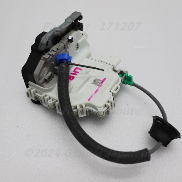 [A-45] アウディ S5 F5 左リアドアロック 8X0839015E A4 S4 8W A5 AUDI 中古
