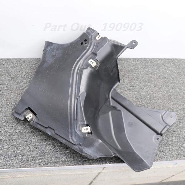  G31 Mスポーツ用の右側フロントのアンダーカバー BMW [B-23] G31 JM30 540i 右 リアバンパー アンダーカバー アンダー