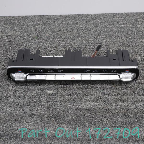 ベンツ W126 エアコンスイッチ 中古 1268300985 ベンツ W126 エアコンスイッチ 中古 1268300985 - メルカリ