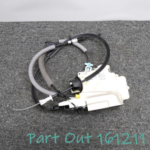 [W-1]ベントレー ベンテイガ W12 左リアドアロック ラッチ 4M0839015J カイエン Q7 Q8 ウルス 中古