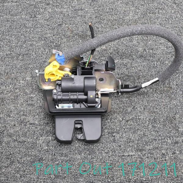 [W-1]ベントレー ベンテイガ W12 リアゲートロック ラッチ 4M0827506D カイエン Q7 Q8 ウルス 中古